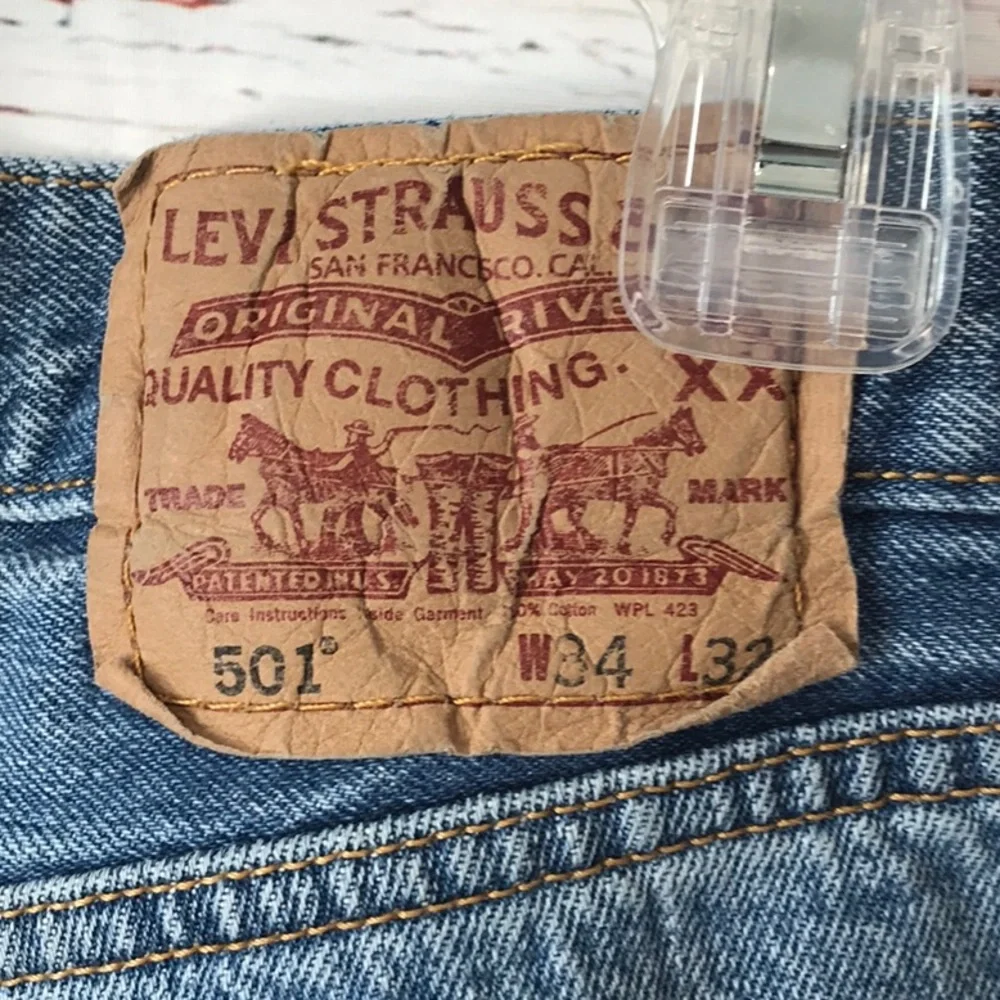 Vintage Levi’s 501 button fly jeans strait leg